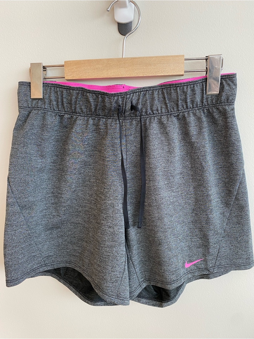 XS Nike Women’s Heather Gray Shorts with Pink Accent Band